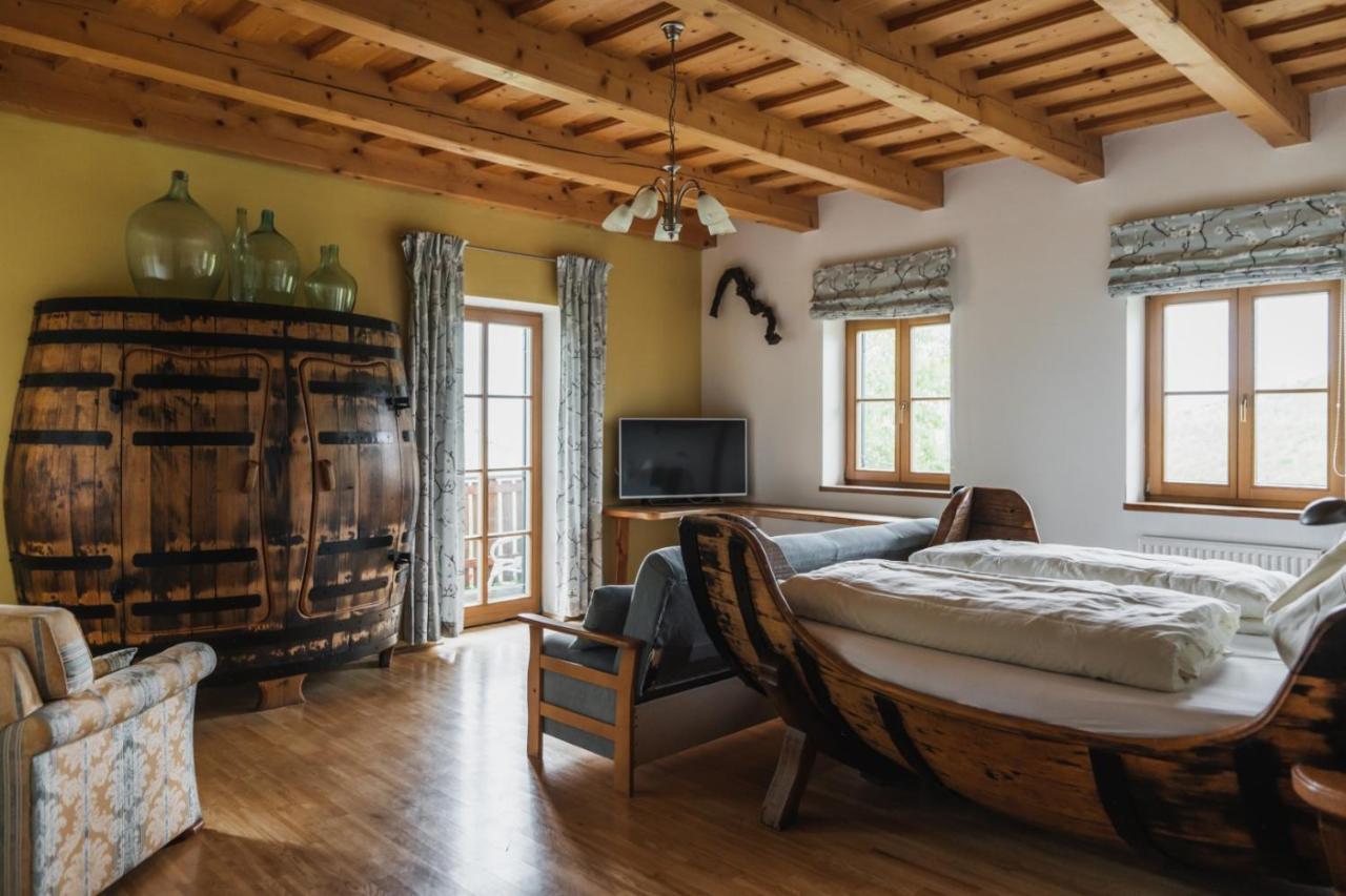 Weingut Koegl Bed & Breakfast Ratsch an der Weinstrasse Bagian luar foto