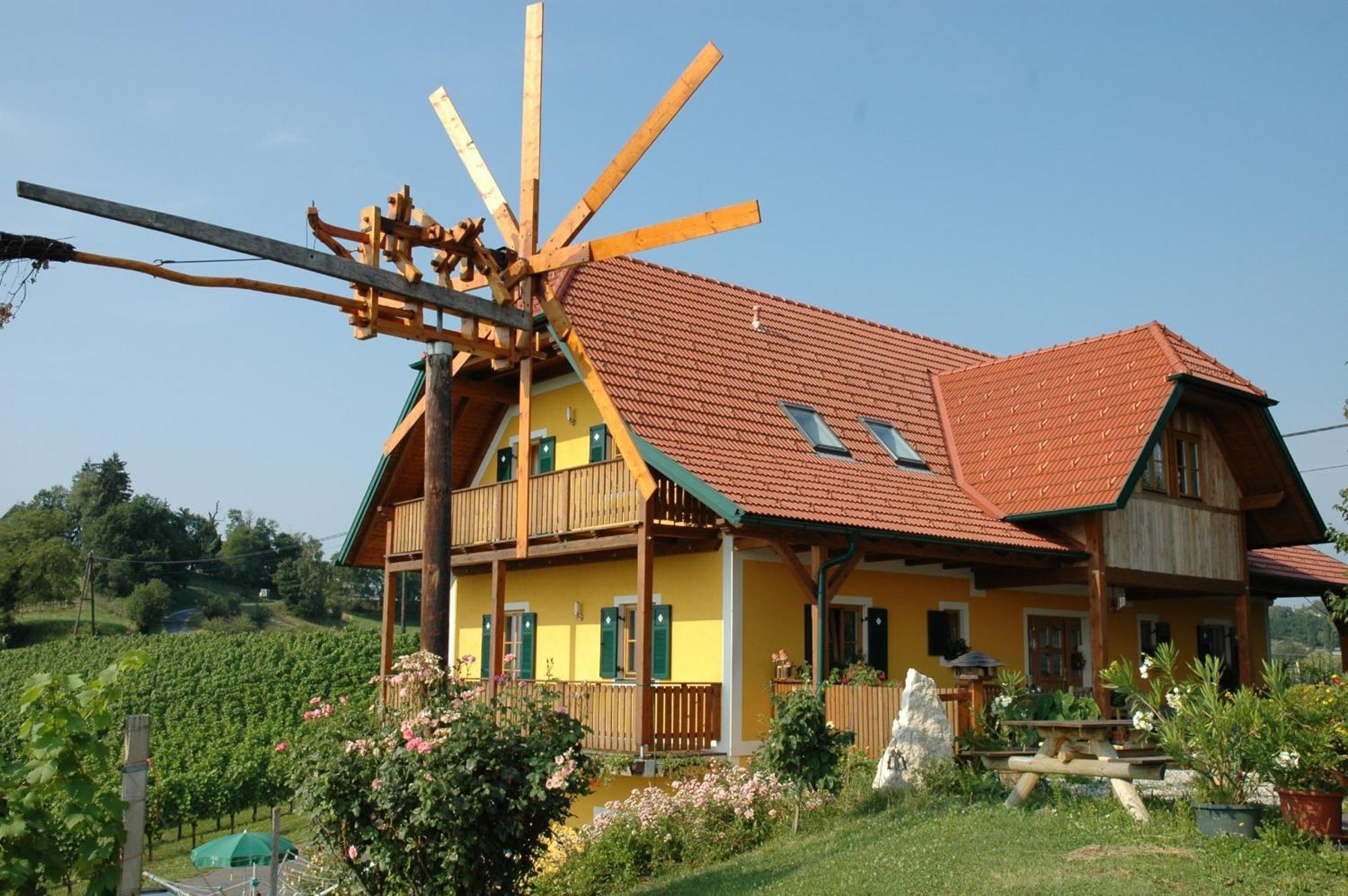 Weingut Koegl Bed & Breakfast Ratsch an der Weinstrasse Bagian luar foto
